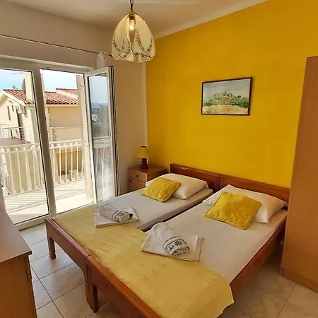 Apartments Mandalinic Omis Exterior photo