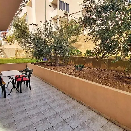 Apartments Mandalinic Omis Exterior photo