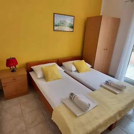 Apartments Mandalinic Omis Exterior photo