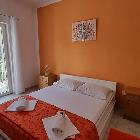 Apartments Mandalinic Omis Exterior photo