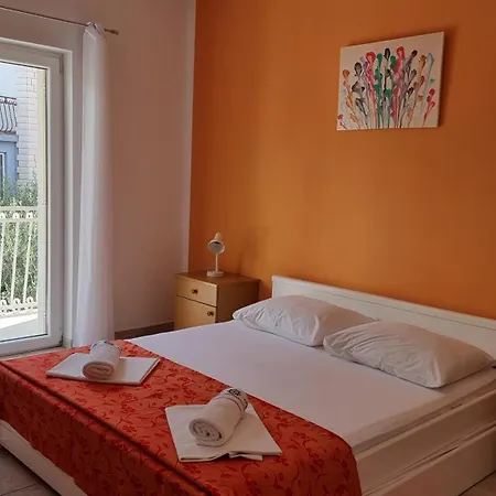 Apartments Mandalinic Omis Exterior photo