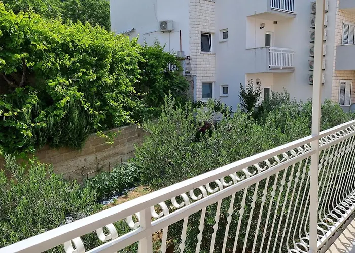 Apartments Mandalinic