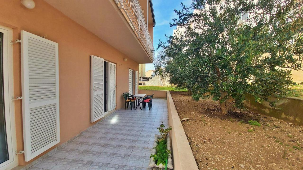 Mandalinic Apartment *