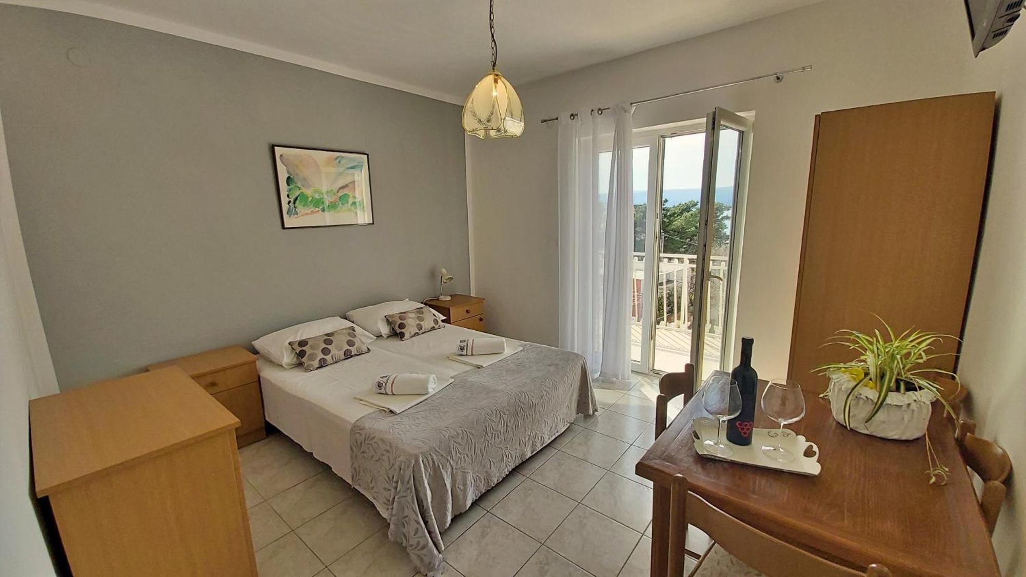 Mandalinic Apartment